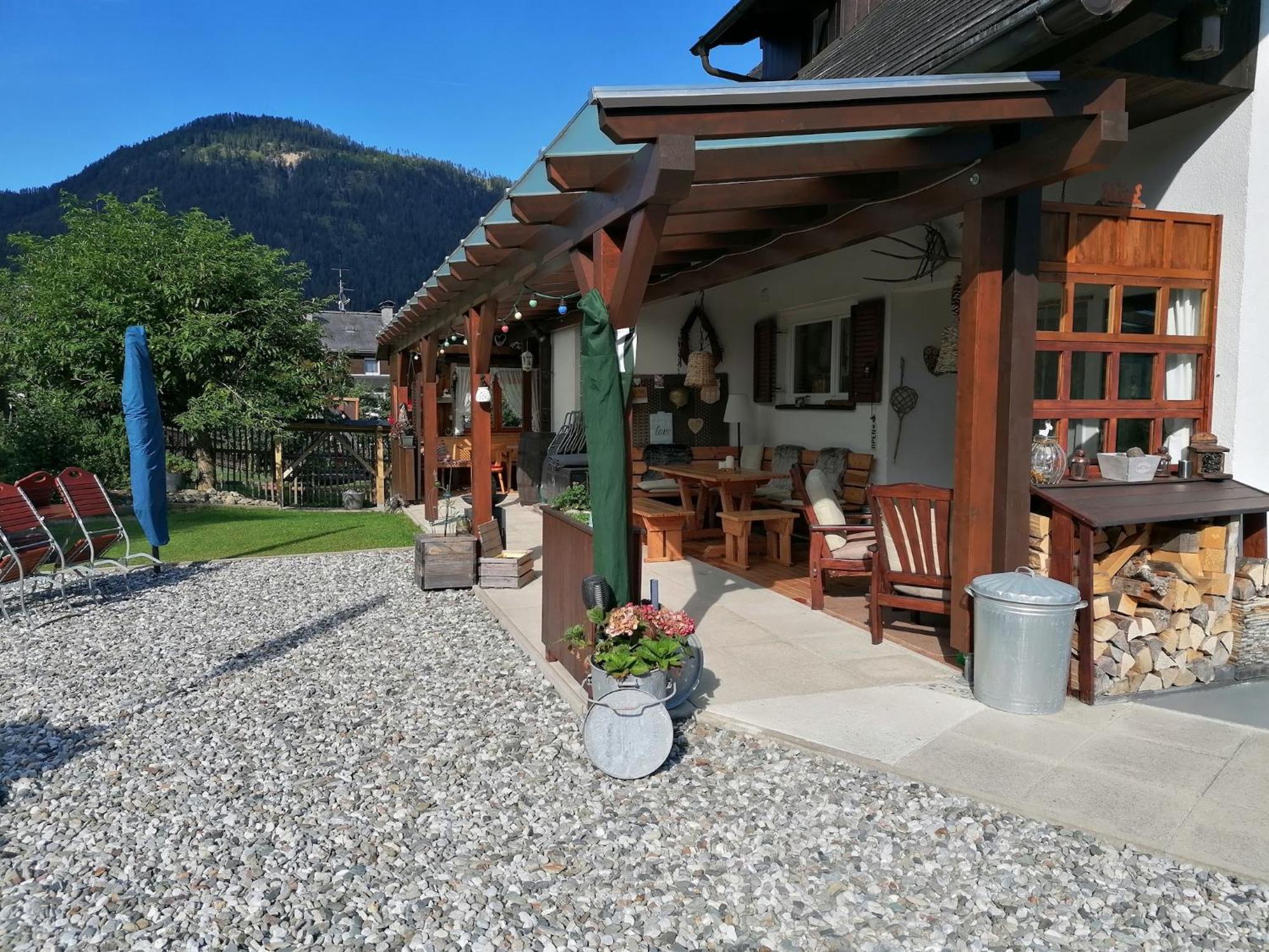 Haus Holunder Weissbriach Apartment Exterior photo